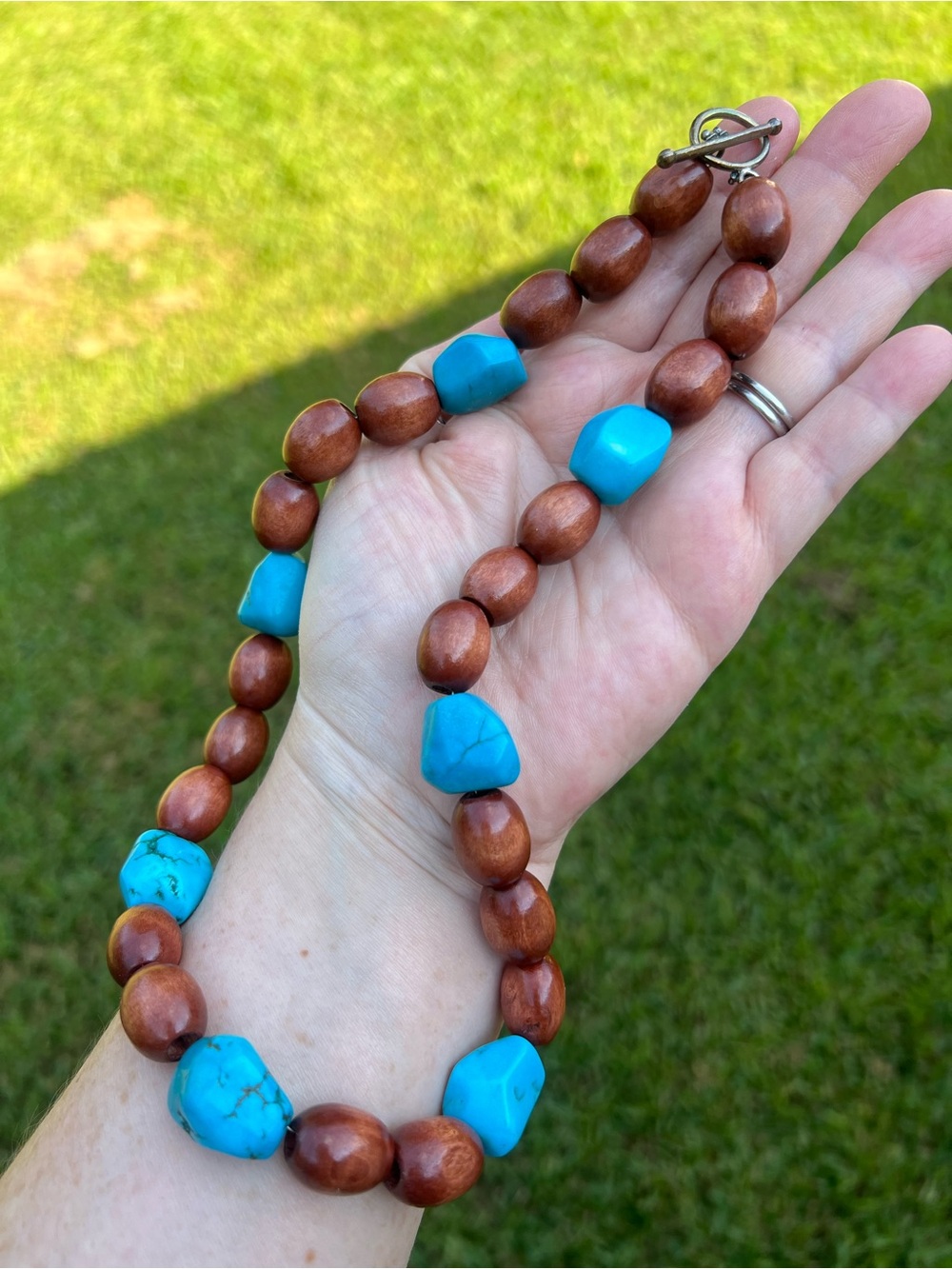 Turquoise color and Wood Bead Necklace - Women Jewelry! NWOT.